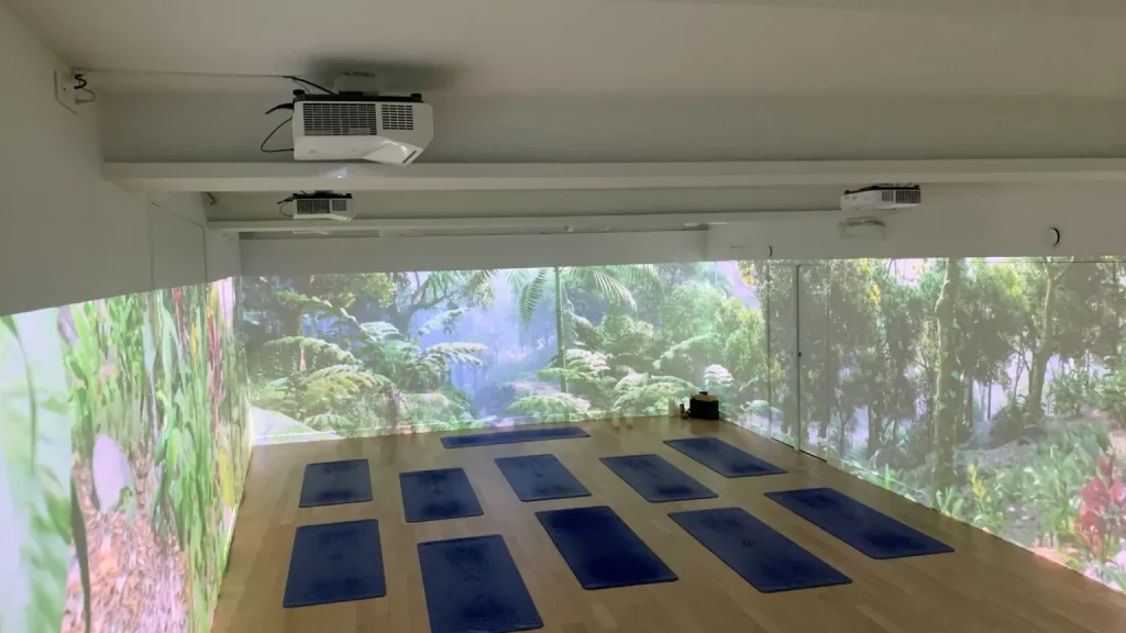 salle immersive studio yoga