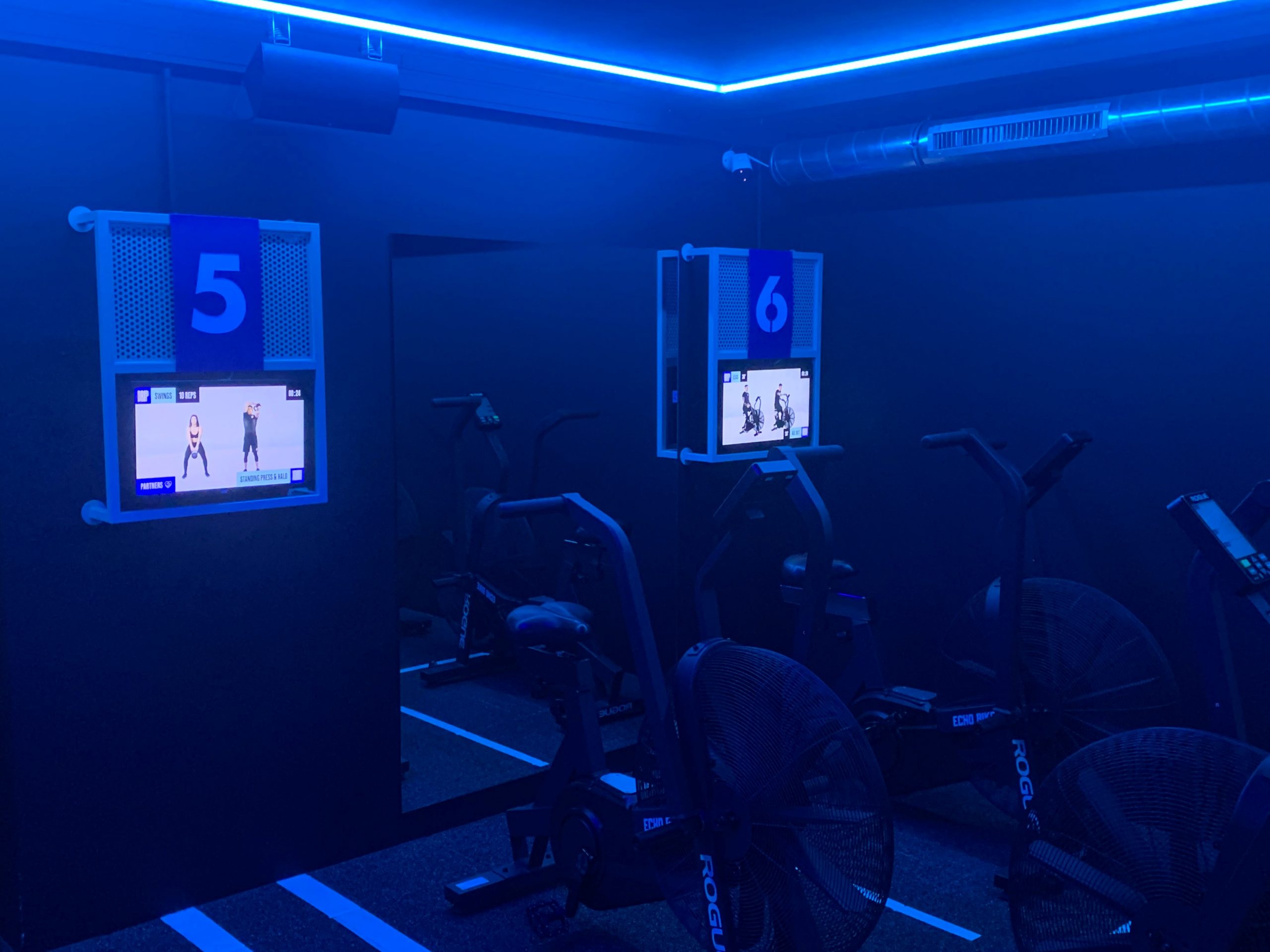 digital signage in immersive gym