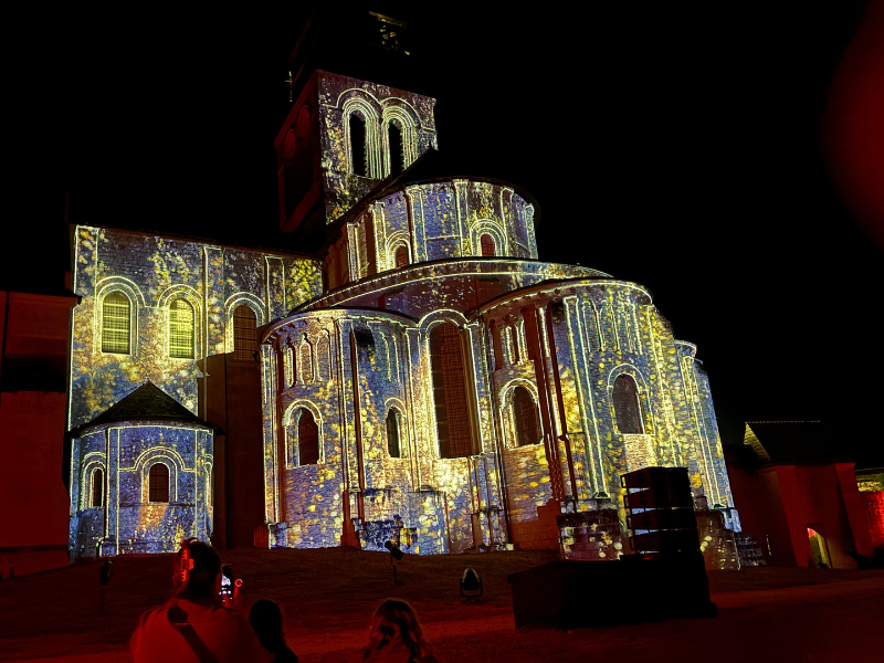 Abbaye de Fontevraud la nuit